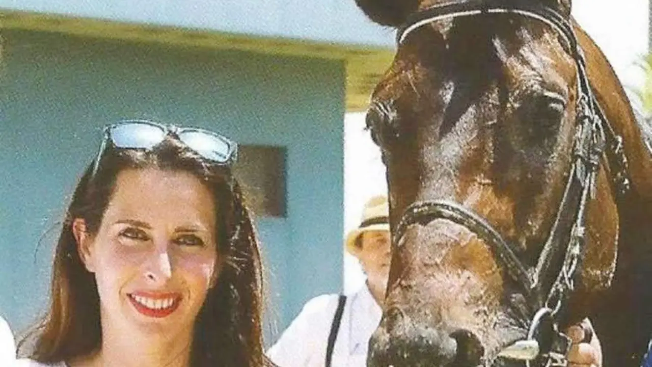 Graziela Rodr&iacute;guez disfruta en el mundo del turf y hace gala de ser sanluque&ntilde;a - A. I.