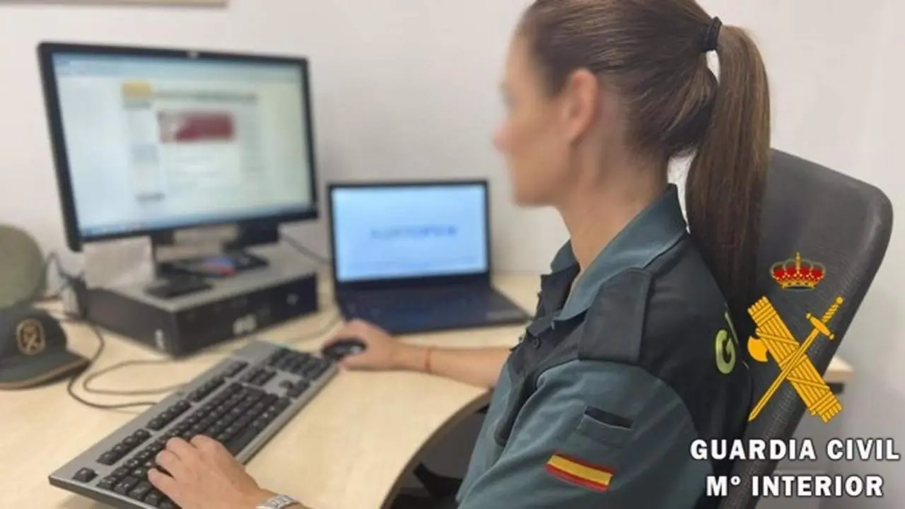 Una agente de la Guardia Civil. - Archivo