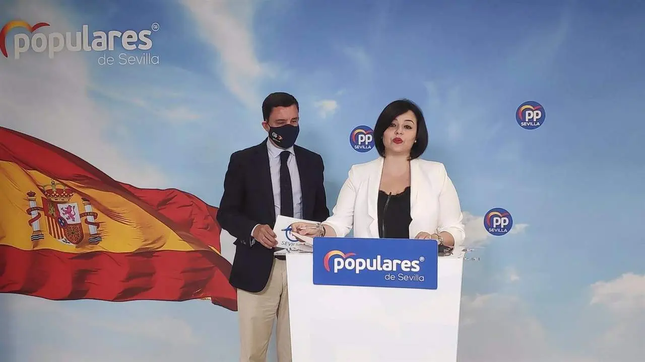 Virginia P&eacute;rez con Juan de la Rosa. - PP