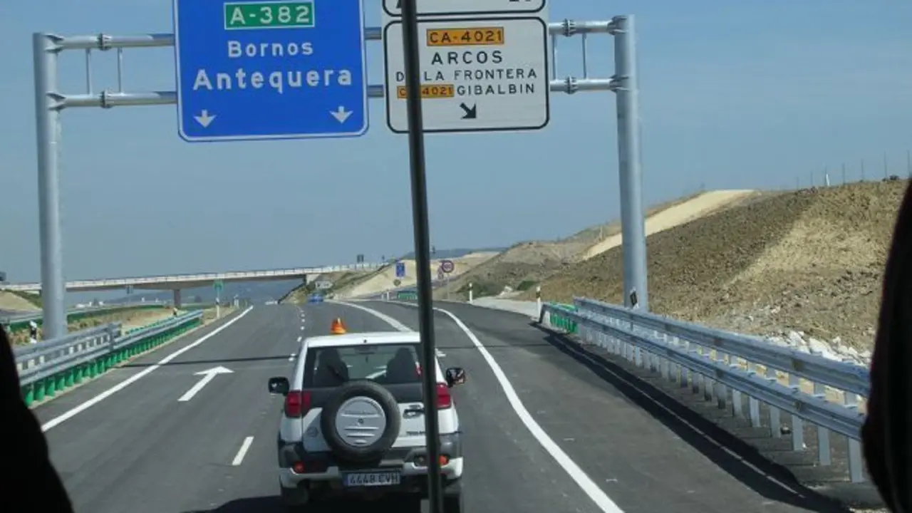 La autov&iacute;a Jerez-Arcos aspira a prolongarse hasta Antequera; por lo pronto al municipio serrano de Bornos. - Mac&iacute;as