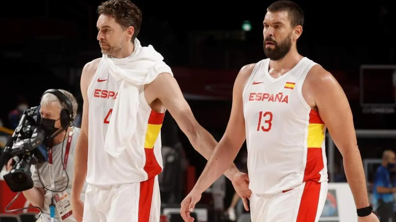 Pau y Marc Gasol. - EFE