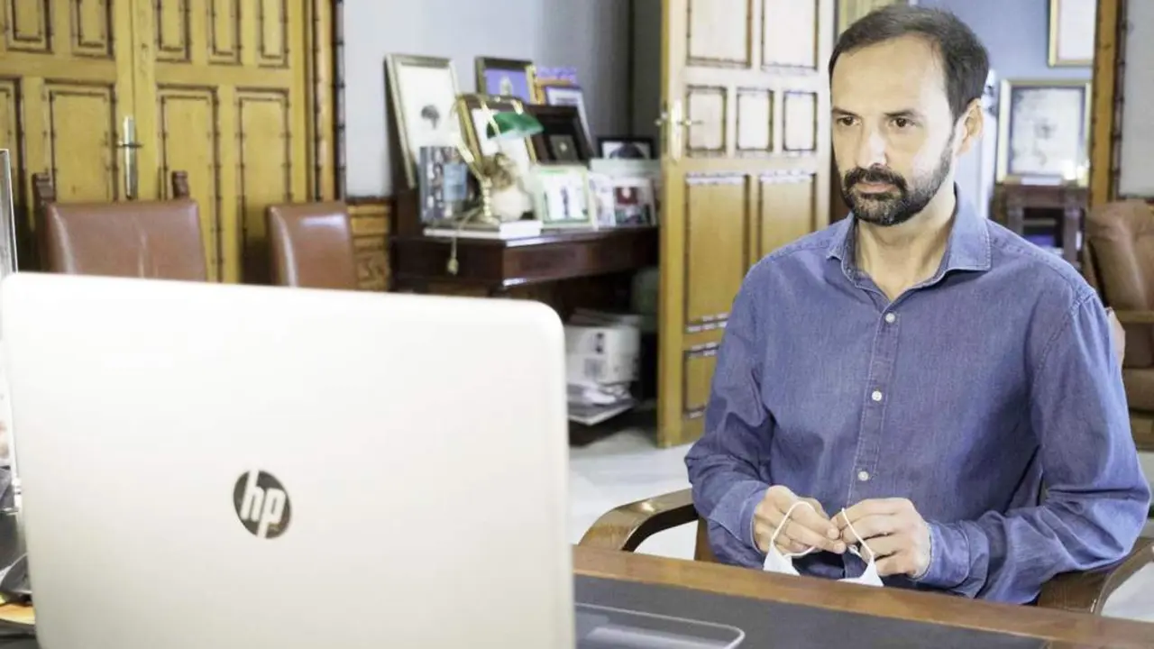 El alcalde, V&iacute;ctor Mora, ha mostrado su malestar con la oposici&oacute;n - A. I.