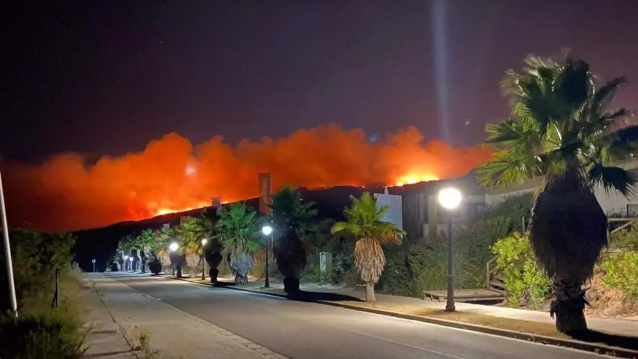 Incendio de La L&iacute;nea. - EP