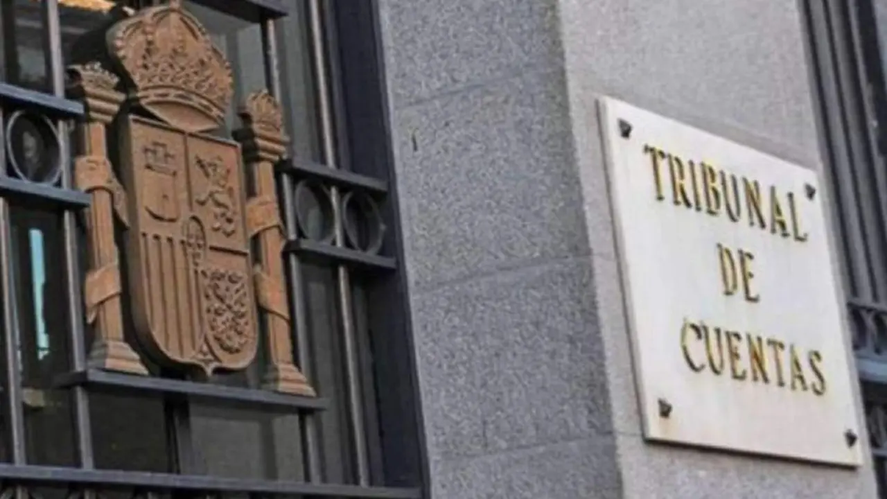 Puerta de entrada a la sede principal del Tribunal de Cuentas en Madrid. - EFE