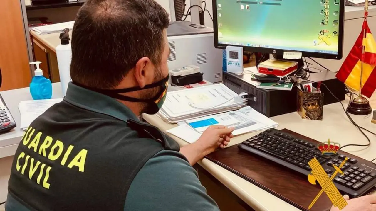 Un agente de la Guardia Civil. - GUARDIA CIVIL