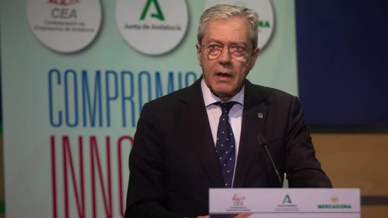 El consejero de Transformaci&oacute;n Econ&oacute;mica y Universidades, Rogelio Velasco - EP