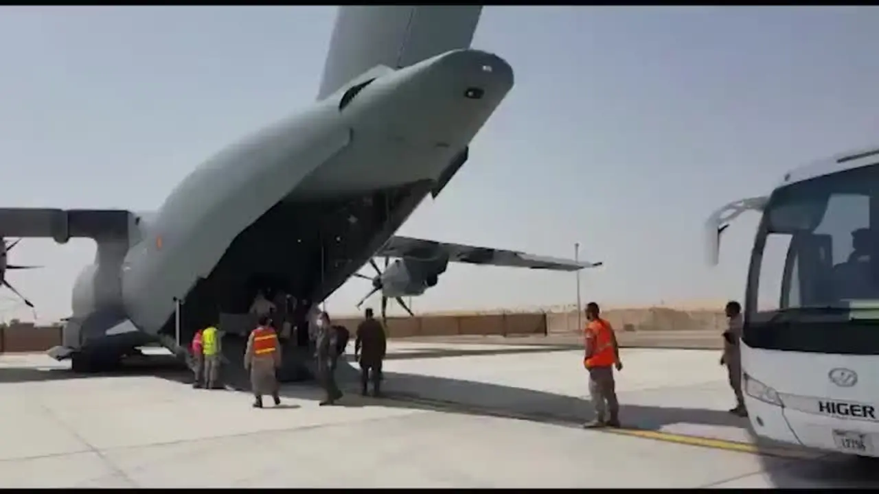 Un tercer avi&oacute;n espa&ntilde;ol con 110 evacuados de Afganist&aacute;n llegar&aacute; este s&aacute;bado desde Kabul