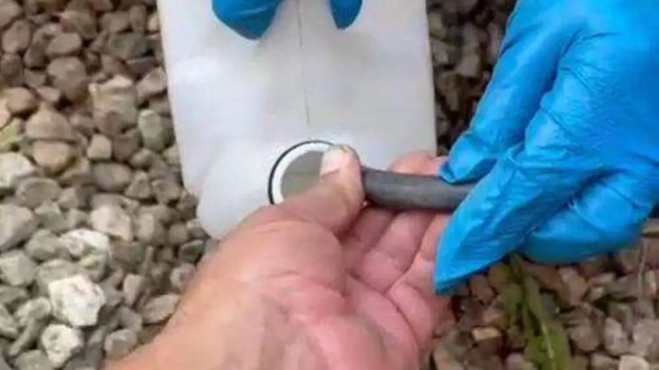 Trabajos para solucionar la aver&iacute;a en el motor del dep&oacute;sito de aguas de Cantarranas. - 