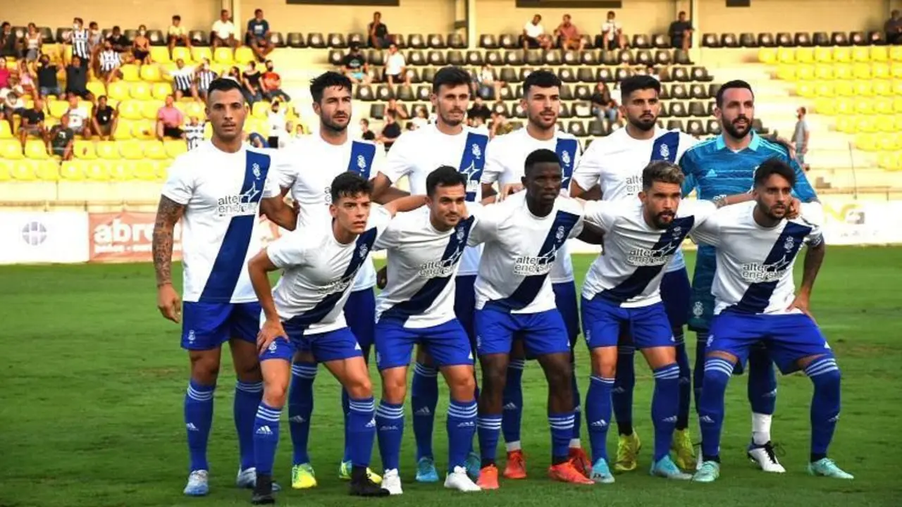 Once del Recreativo de Huelva esta pretemporada ante el San Roque de Lepe.  - TENOR