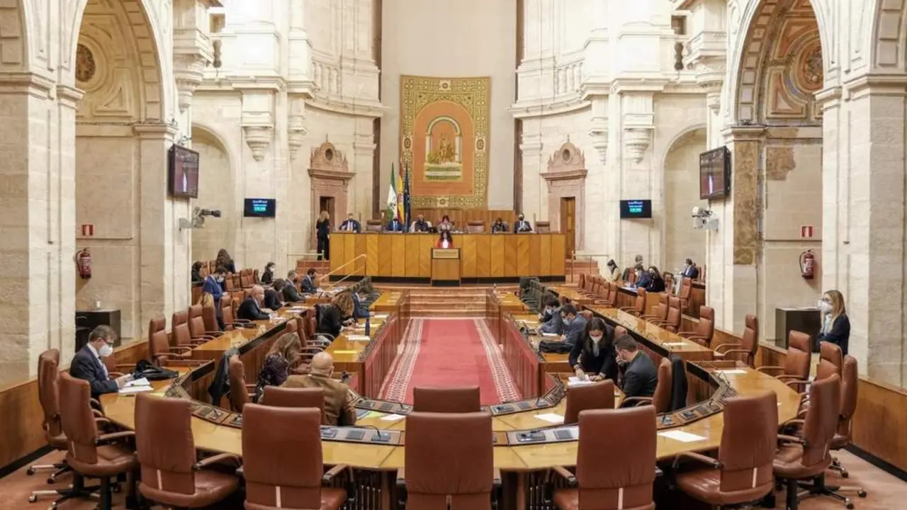 Sal&oacute;n de Plenos del Parlamento de Andaluc&iacute;a. - Europa Press