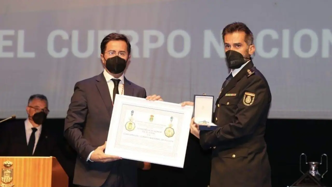 Medalla de Honor del Ayuntamiento de El Ejido. - CNP