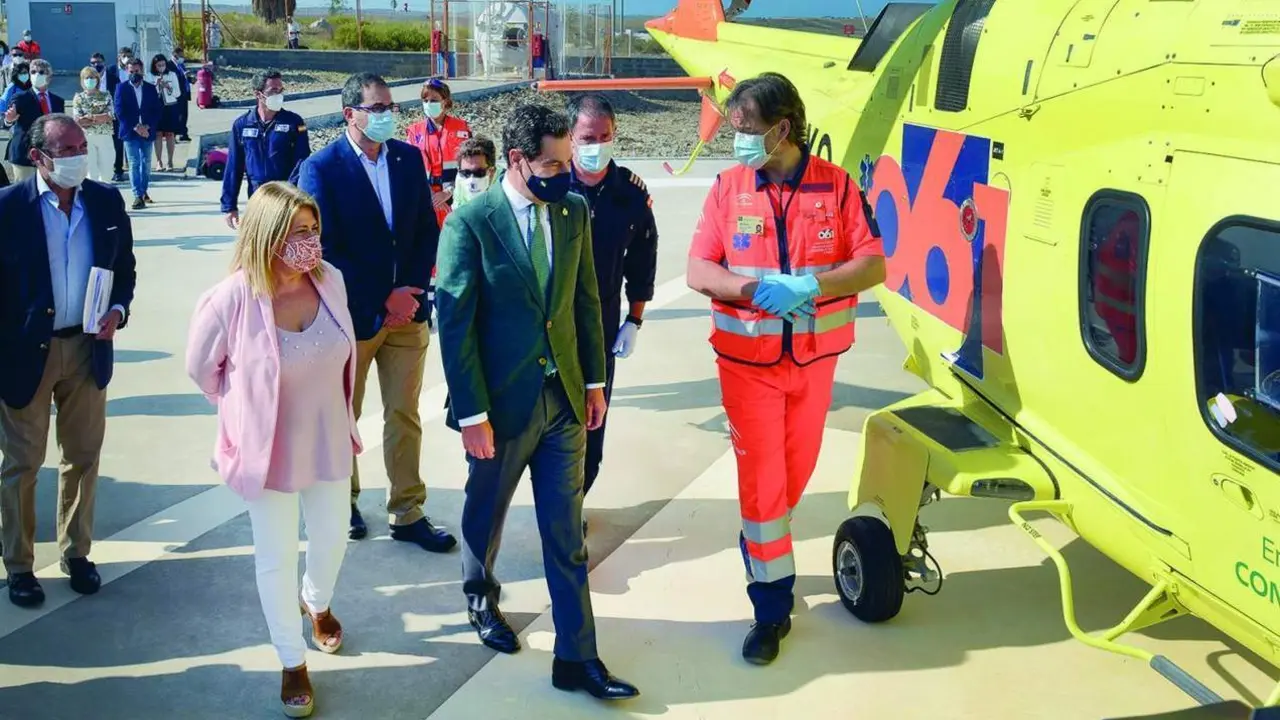 Mamen S&aacute;nchez y Juanma Moreno en una visita del presidente al Hospital de Jerez.  - Andaluc&iacute;a Informaci&oacute;n