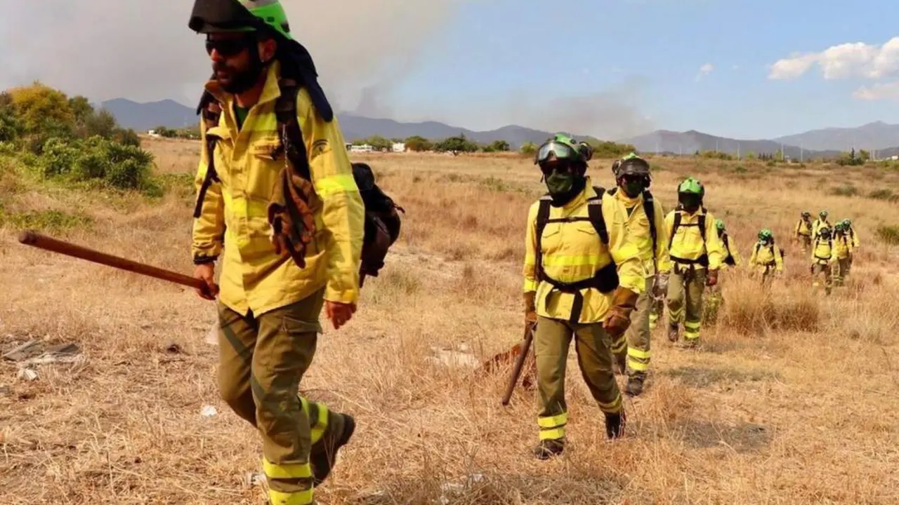 Efectivos del Infoca en Sierra Bermeja. - Junta de Andaluc&iacute;a