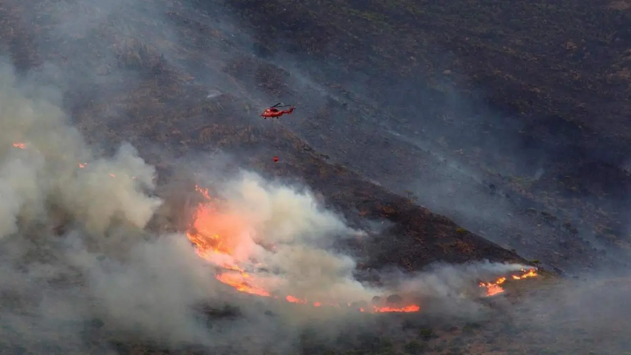 Lucha contra el fuego. - EFE