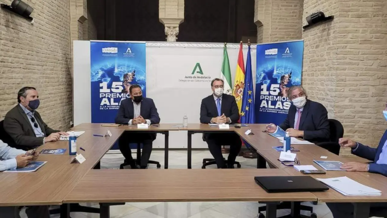 Parte del jurado de los Premios Alas a la Internacionalizaci&oacute;n.  - Extenda