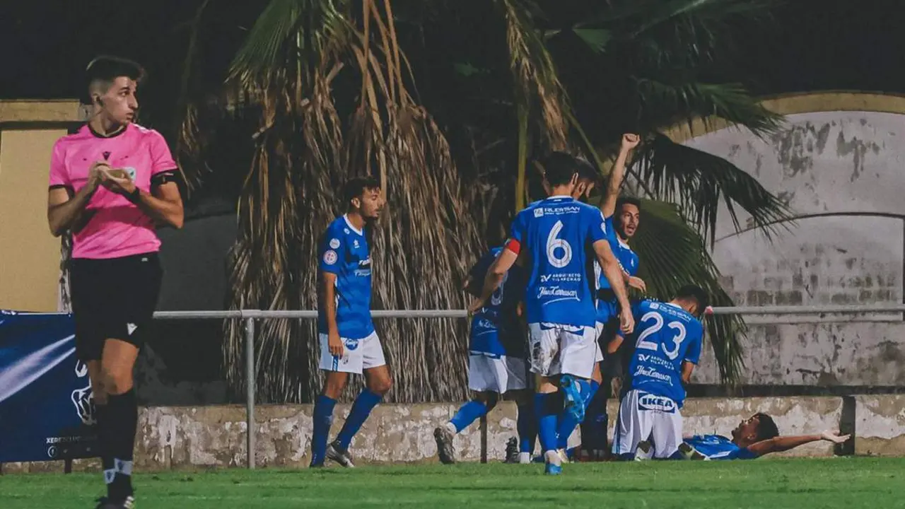 El Xerez CD celebra el gol de Alejandro Pav&oacute;n el pasado domingo en el Pedro Garrido. - Xerez CD
