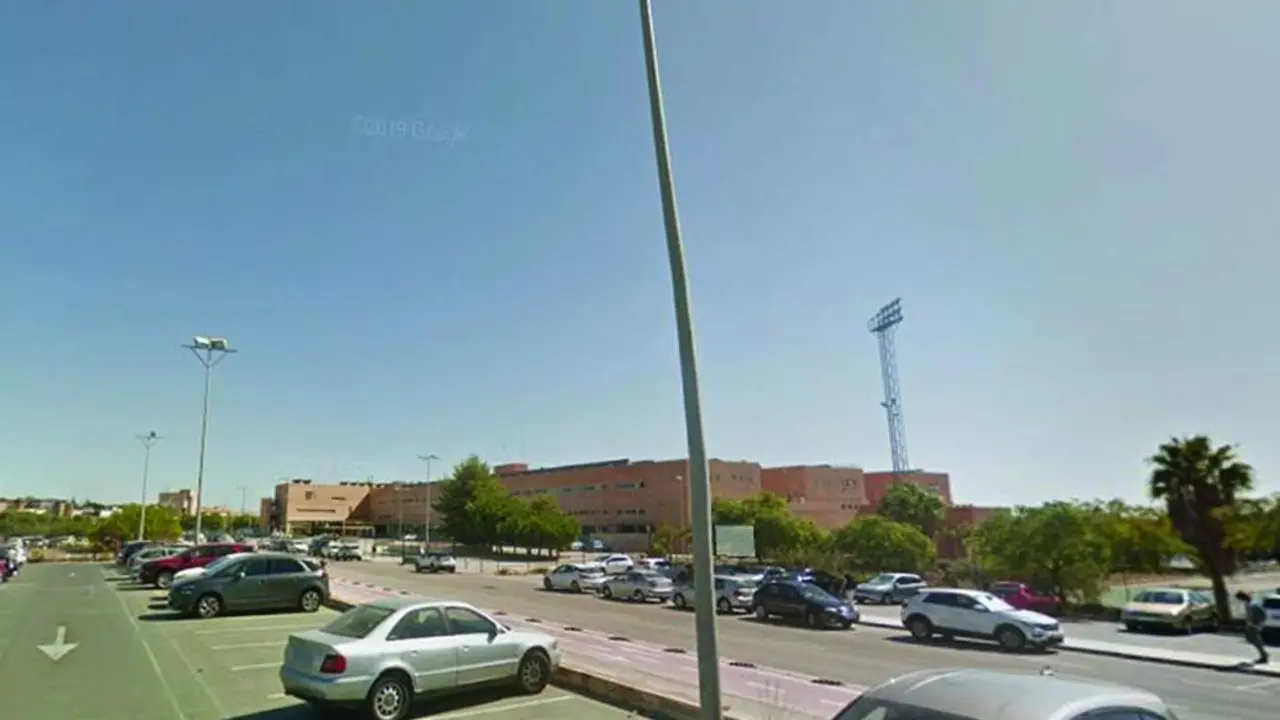 Aparcamientos en ampliaci&oacute;n de Teatinos. - VM