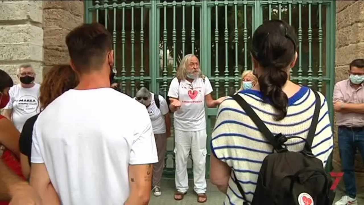 La Marea Blanca lucha por "recuperar" la sanidad p&uacute;blica: "porque la hemos perdido"