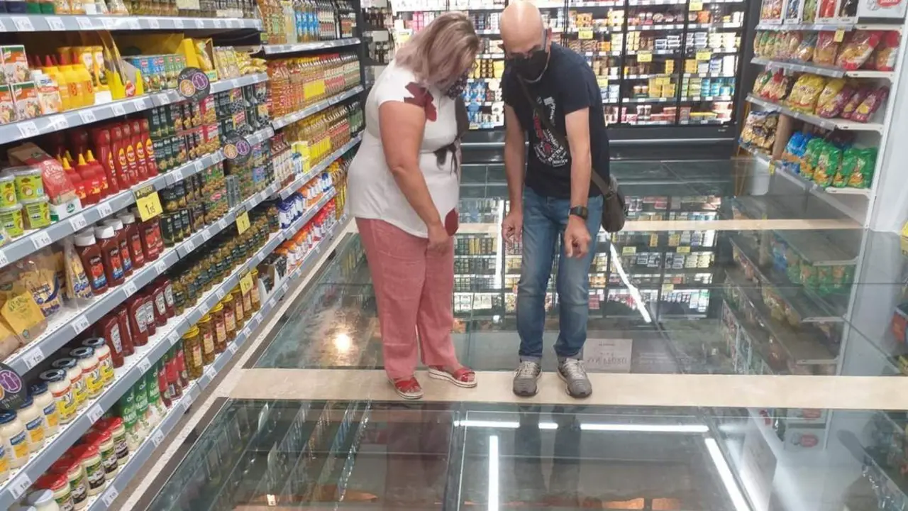 Los restos, en un supermercado. - VH