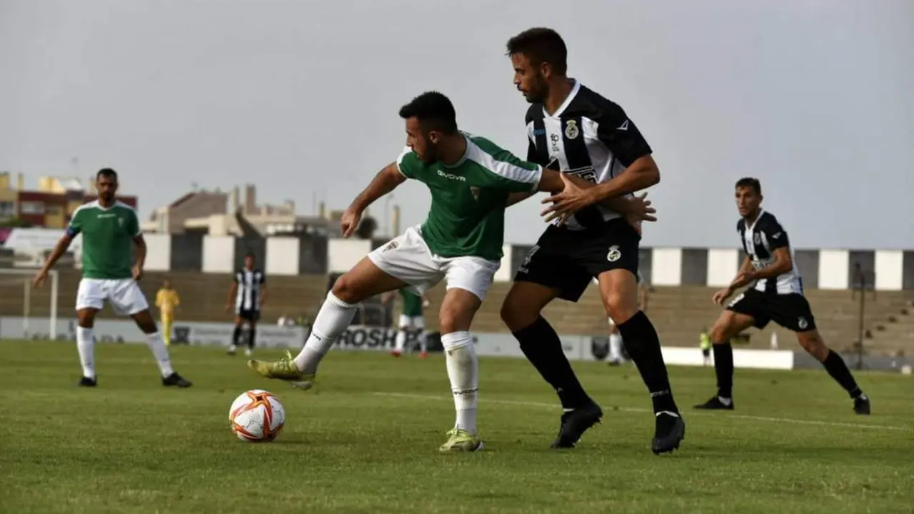 Imagen del partido amistoso de pretemporada entre gaditanos y cordobeses - | C&oacute;rdoba CF