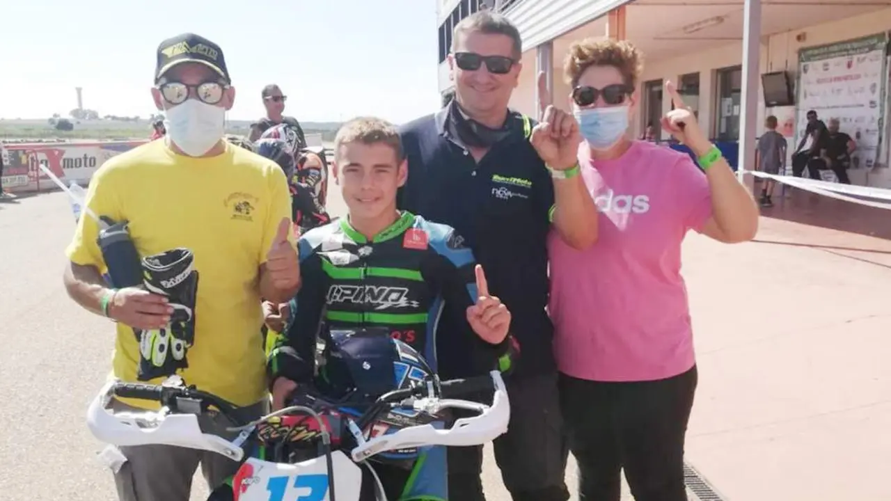 El joven piloto sanluque&ntilde;o Iv&aacute;n Fern&aacute;ndez, m&aacute;s que satisfecho por el &eacute;xito obtenido en Talavera La Real - A. I.