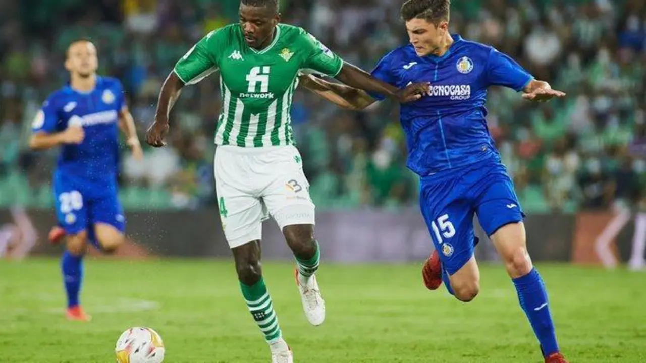 William Carvalho durante el encuentro de liga contra el Getafe CF. - rbb