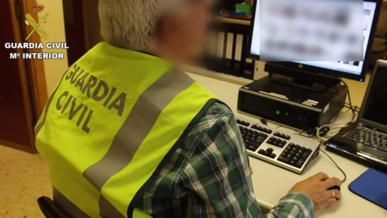 Investigaci&oacute;n de ciberdelitos. - Guardia Civil/Archivo