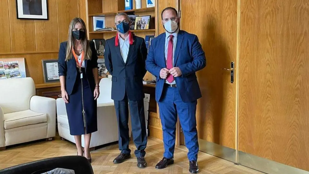 Reuni&oacute;n de Adri&aacute;n Vaca en Madrid. - A. I.