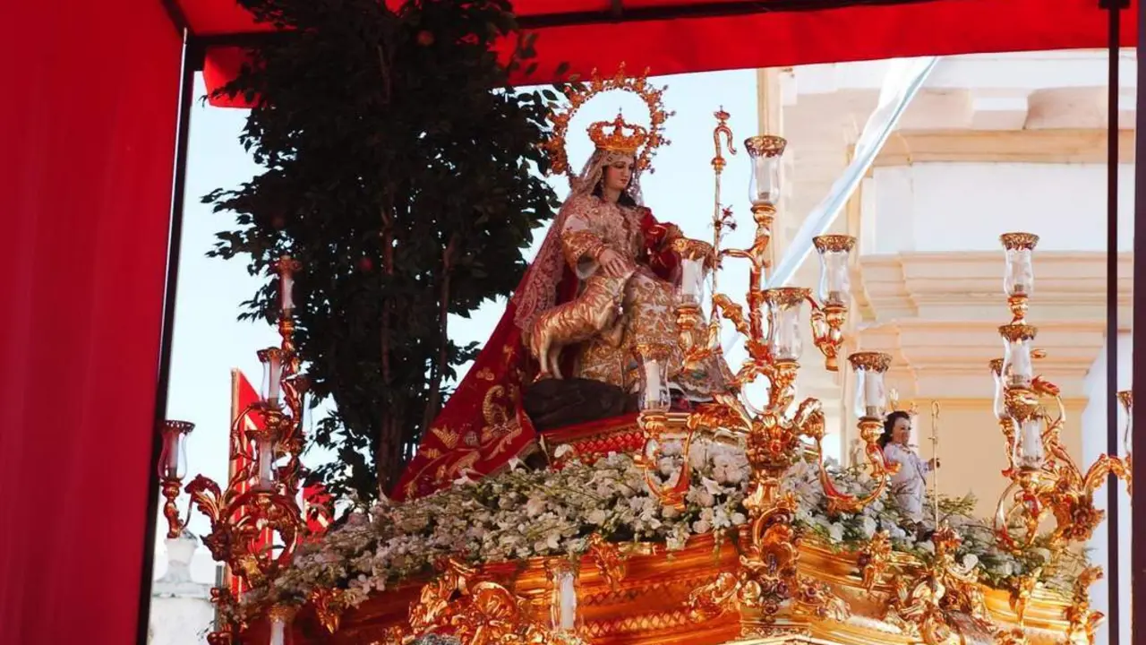 El d&iacute;a de la coronaci&oacute;n de la Pastora, 1 de noviembre de 2004. - 