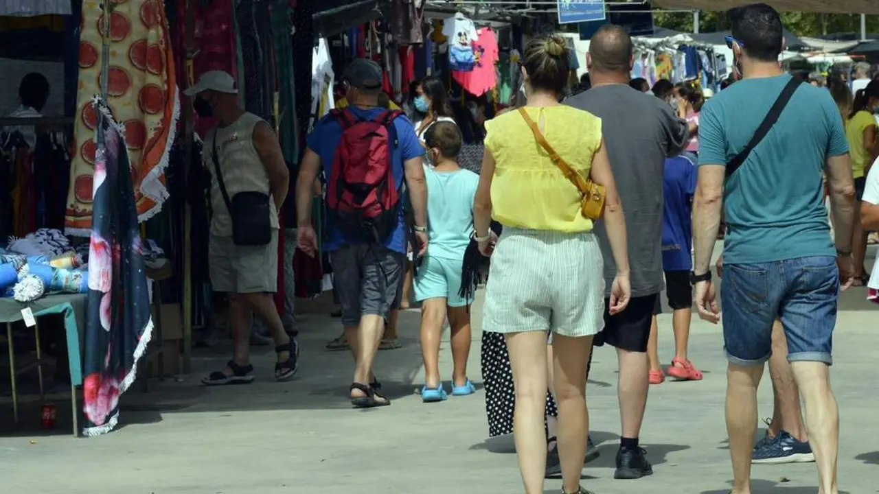 Mercadillo. - Viva Conil