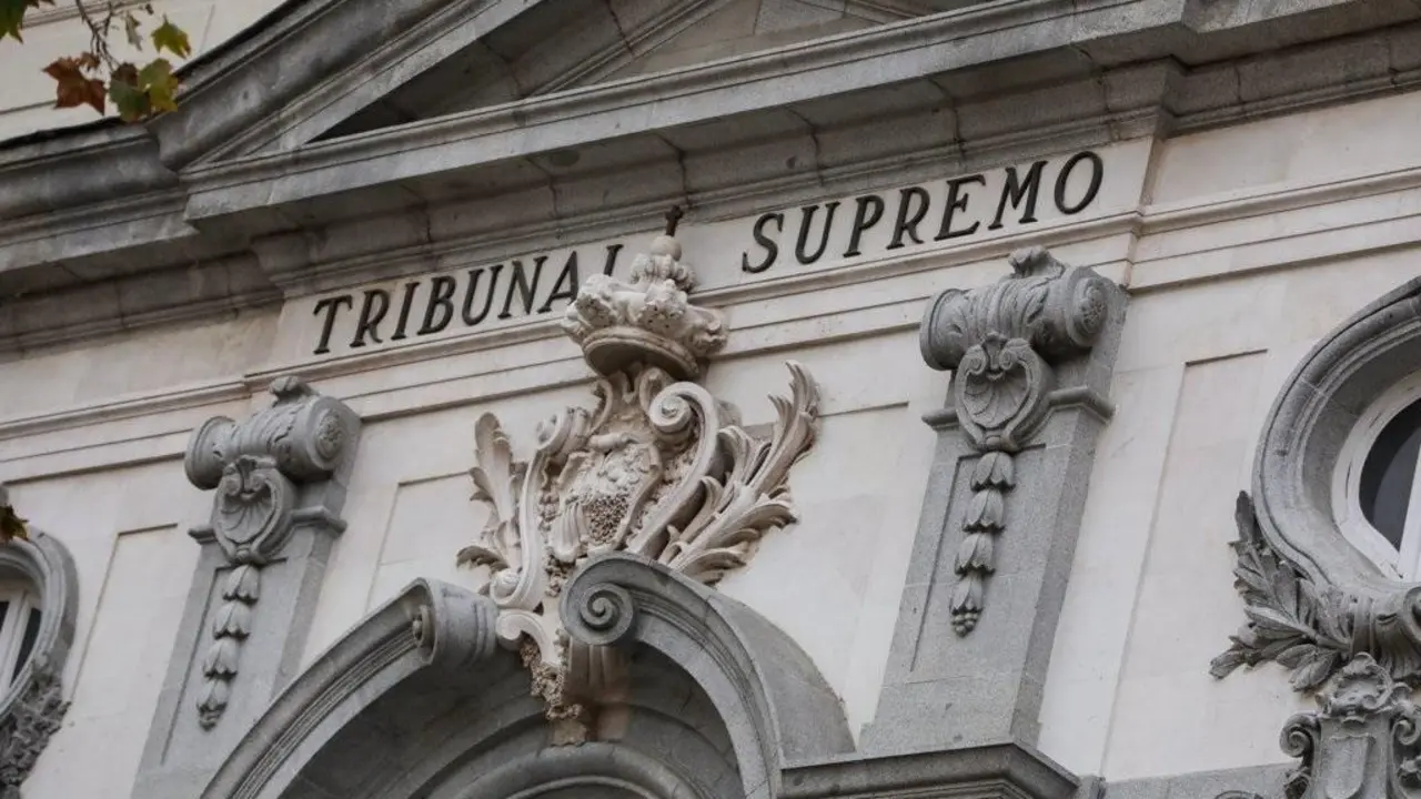 Detalle de la fachada del Tribunal Supremo. - EP