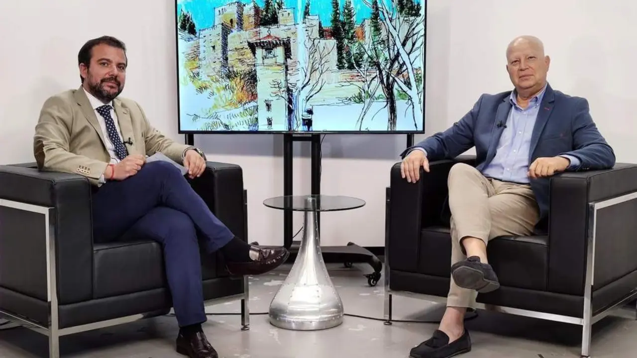 Javier Imbroda, entrevistado por Fernando del Valle en el programa &lsquo;La Alcazaba&rsquo;. - VM