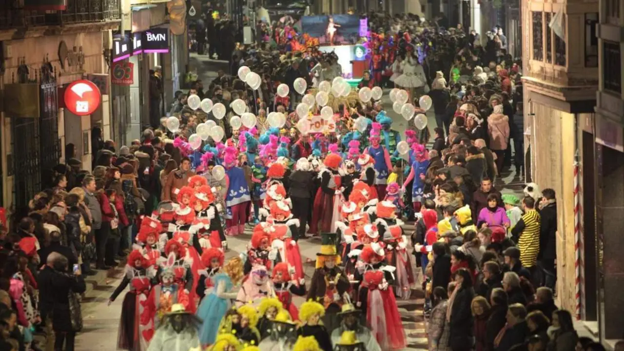 Pasacalles del Carnaval de Alcal&aacute;, en una imagen de archivo.  - 