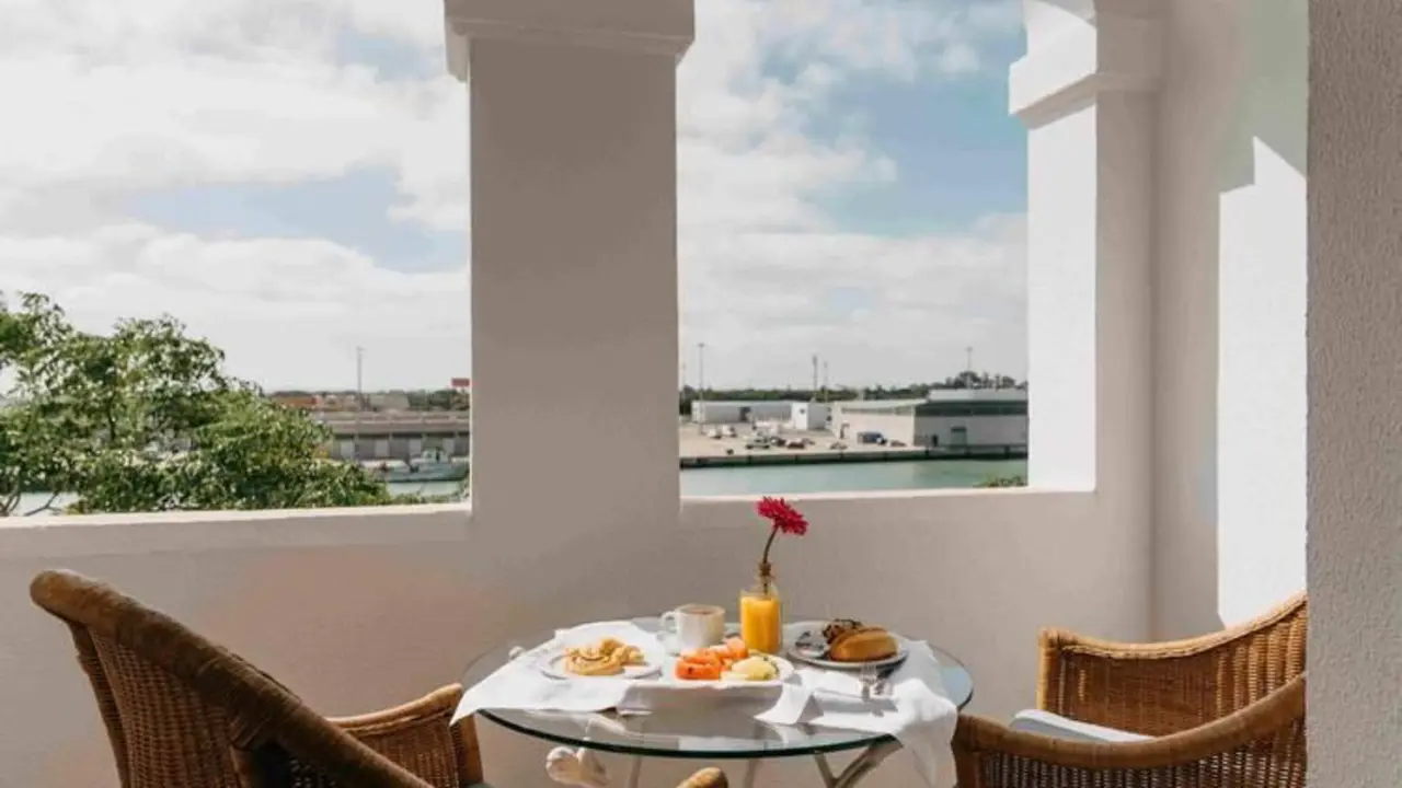 hoteles el puerto. - VIVA
