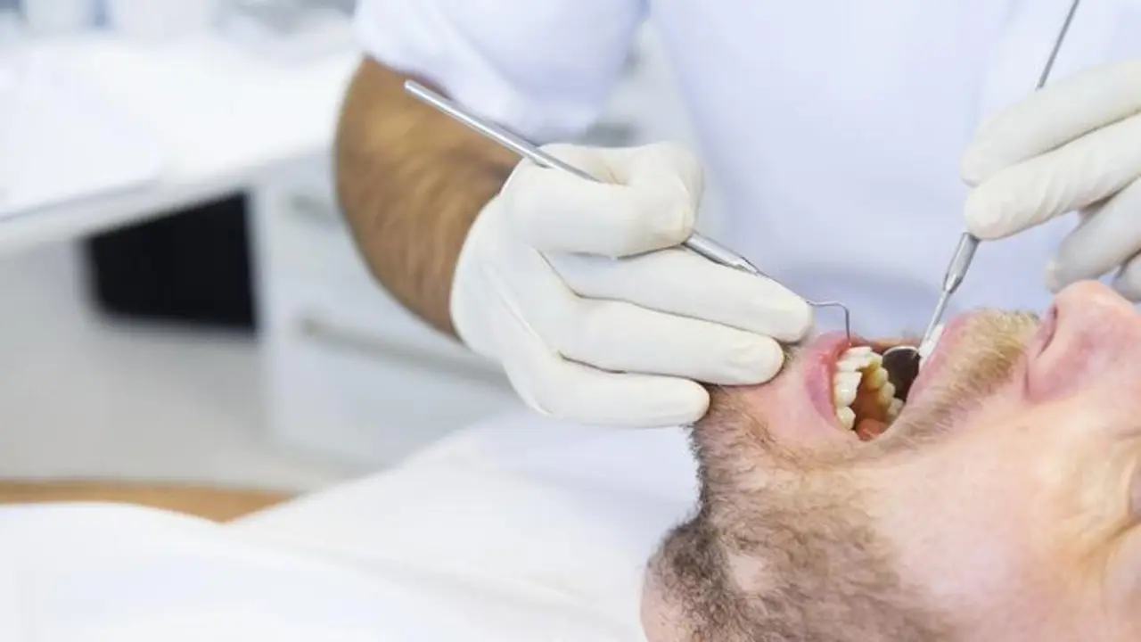 Archivo de una asistencia dental  - EUROSA PRESS