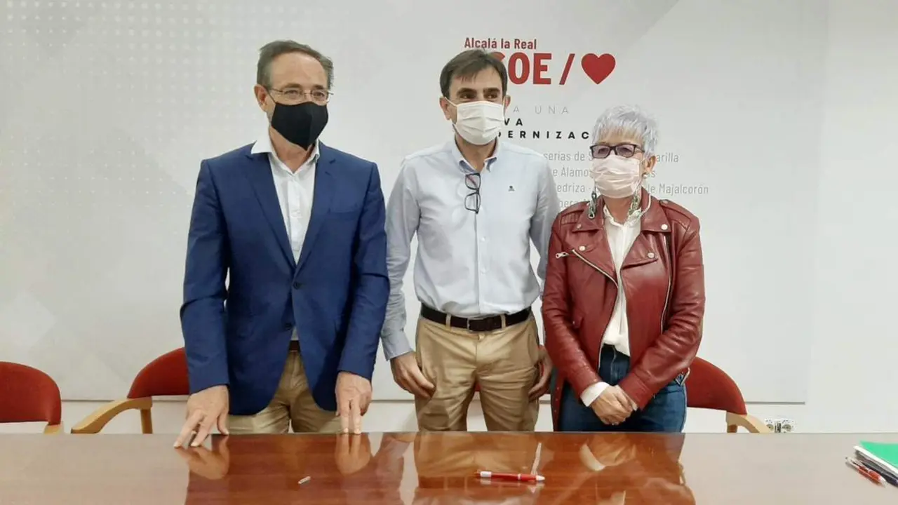Felipe L&oacute;pez, Juan &Aacute;ngel P&eacute;rez y Elena V&iacute;boras, tras la rueda de prensa de este jueves.  - JJM