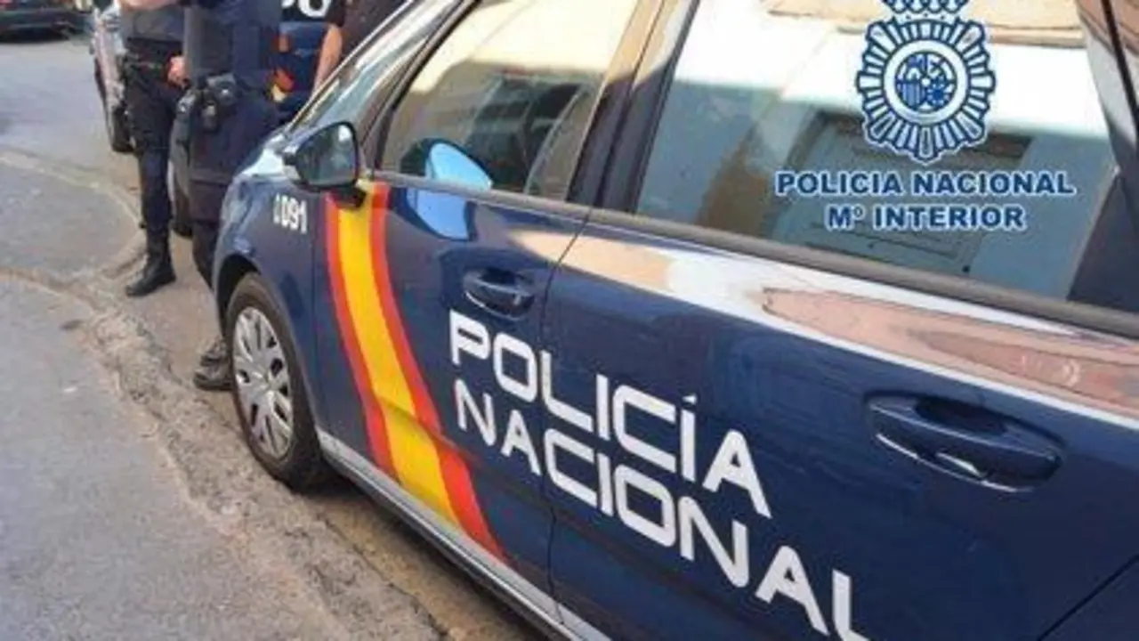 Coche de Polic&iacute;a Nacional en Dos Hermanas.  - EUROPA PRESS
