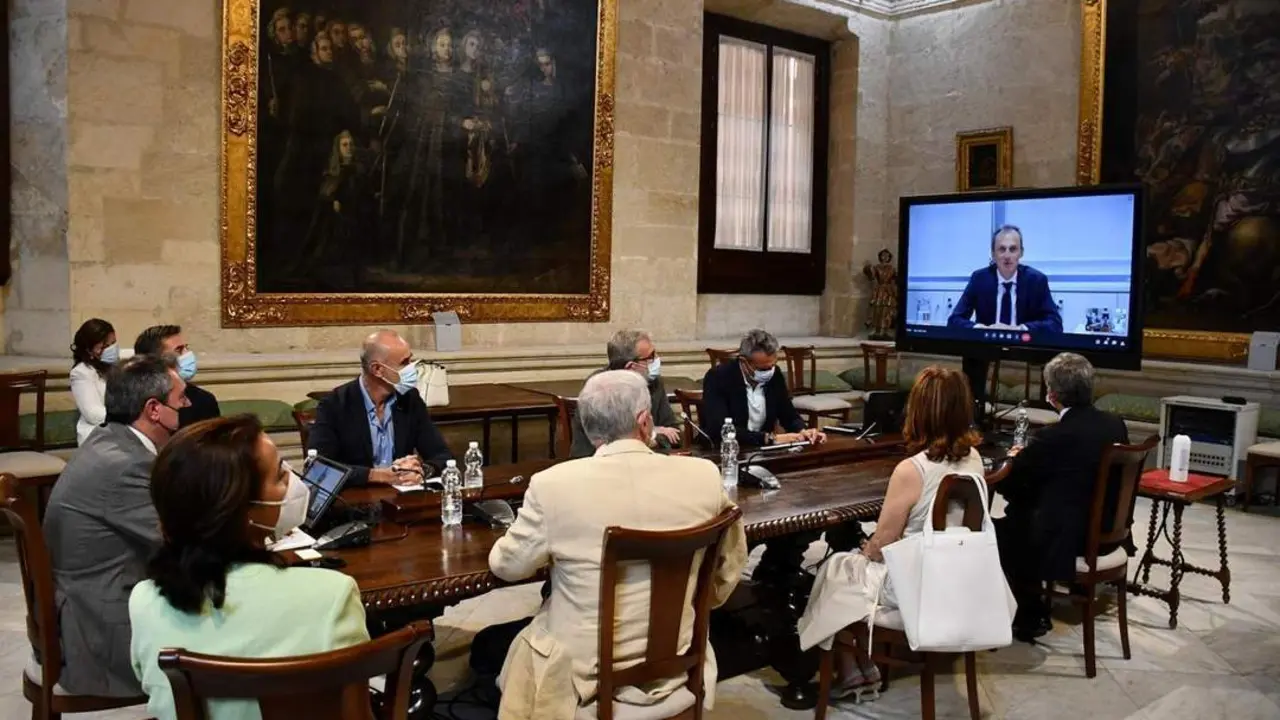 Imagen de la reuni&oacute;n ante el congreso. - AYTO SEVILLA
