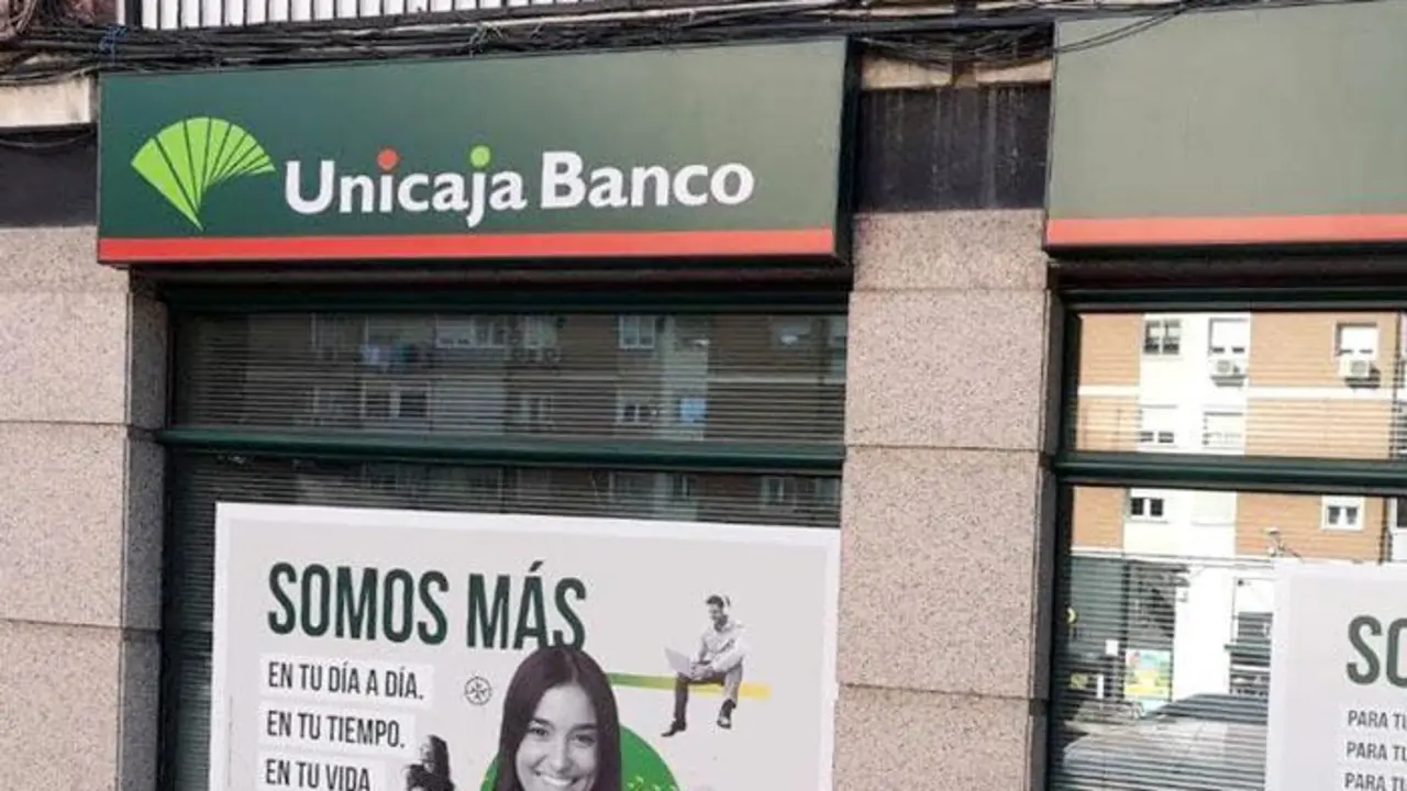 Sucursal de Unicaja Banco. - VM
