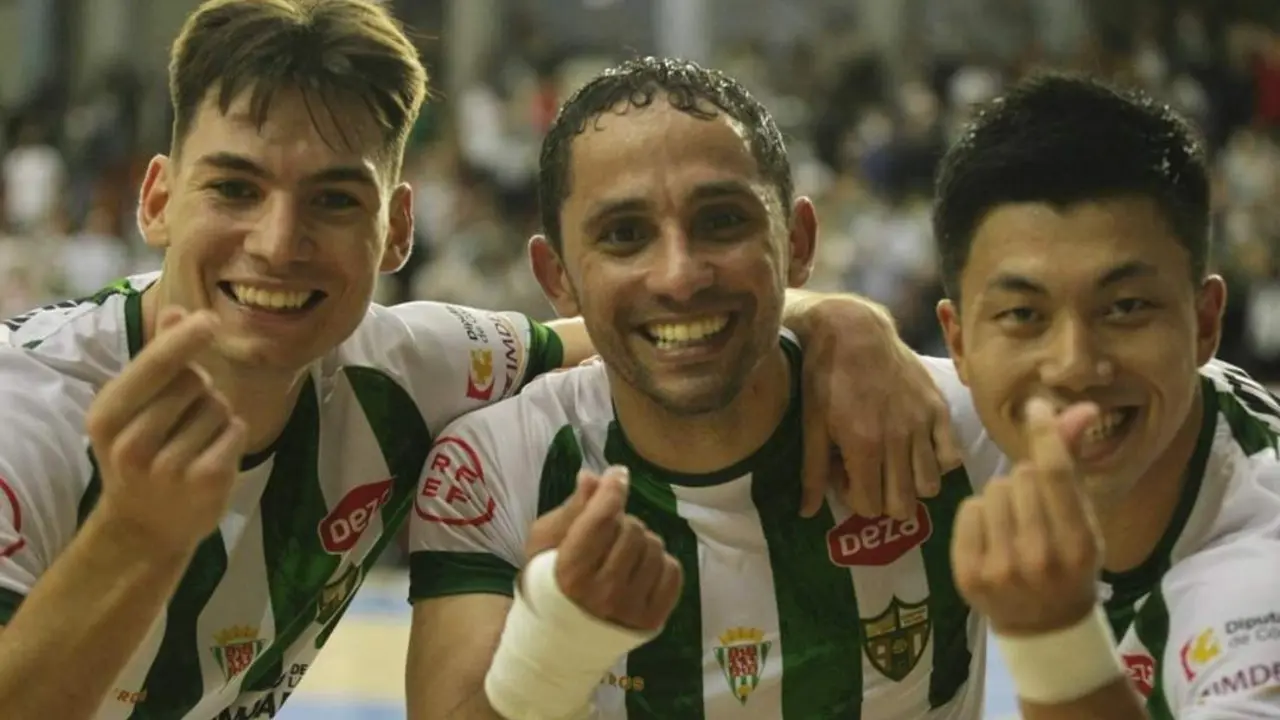 Ricardo, Caio y Shimizu celebrando la victoria ante Santa Coloma - | C&oacute;rdoba Patrimonio