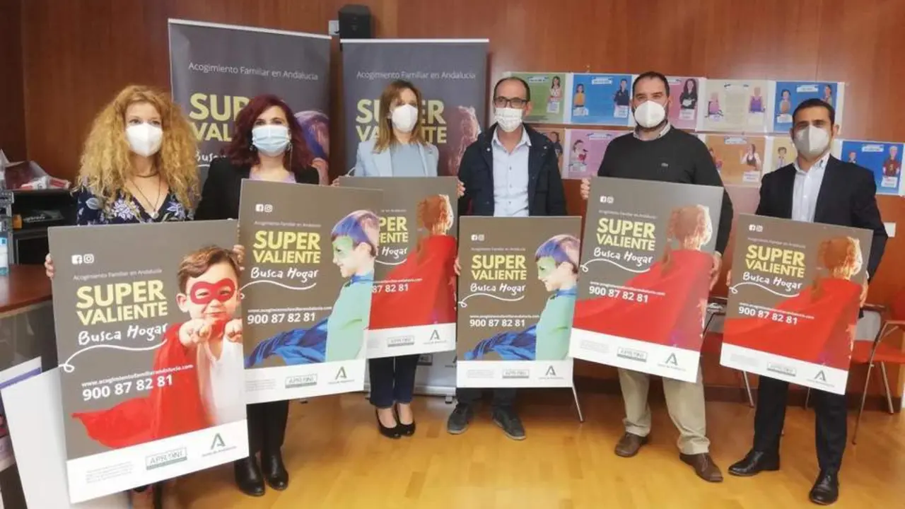 Presentaci&oacute;n de la campa&ntilde;a 'S&uacute;per Valiente busca hogar' en C&aacute;diz - Junta