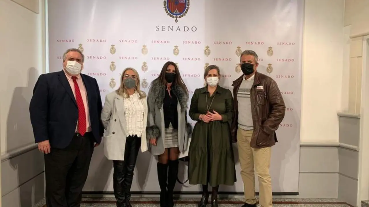 Reuni&oacute;n en el Senado. - VH