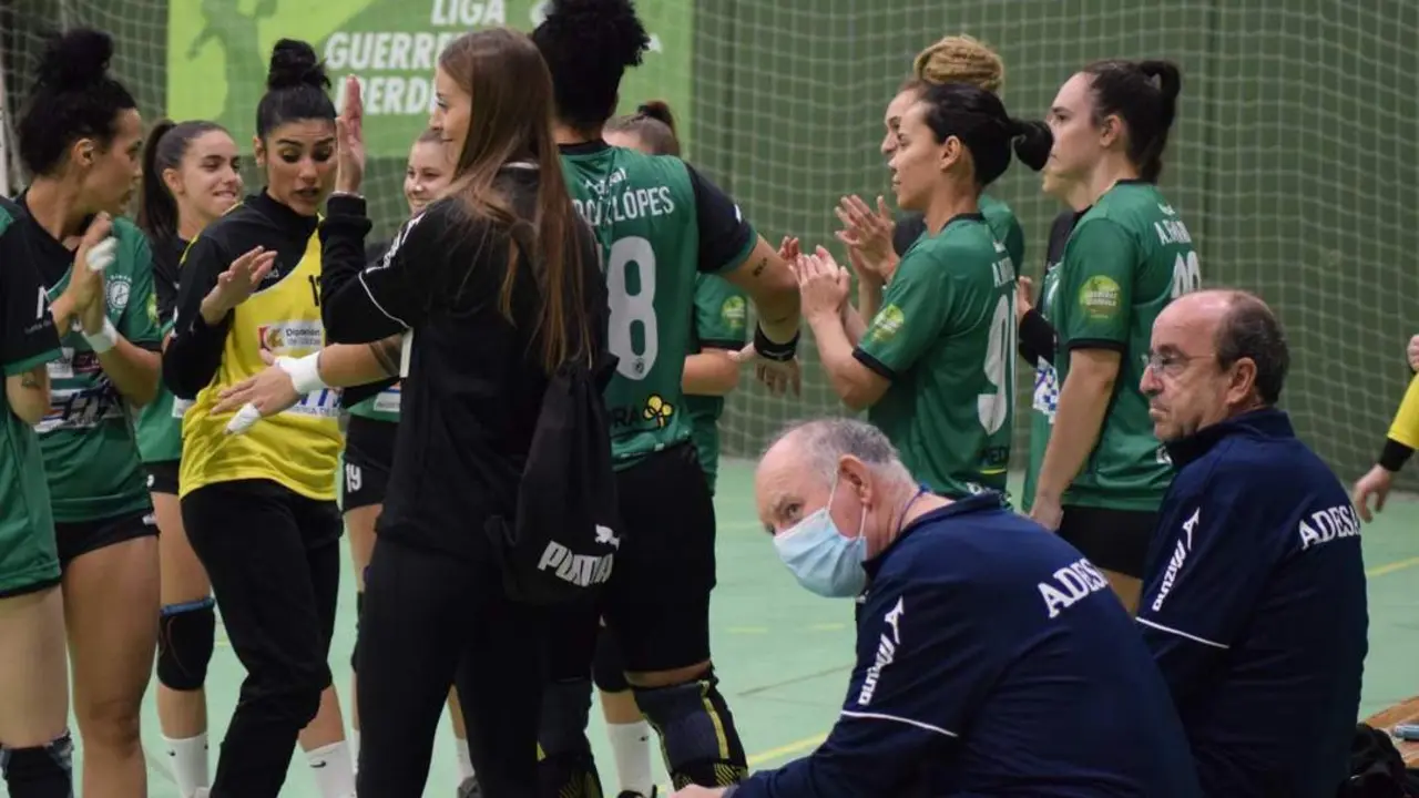 Las jugadoras del Itea C&oacute;rdoba durante un partido - 