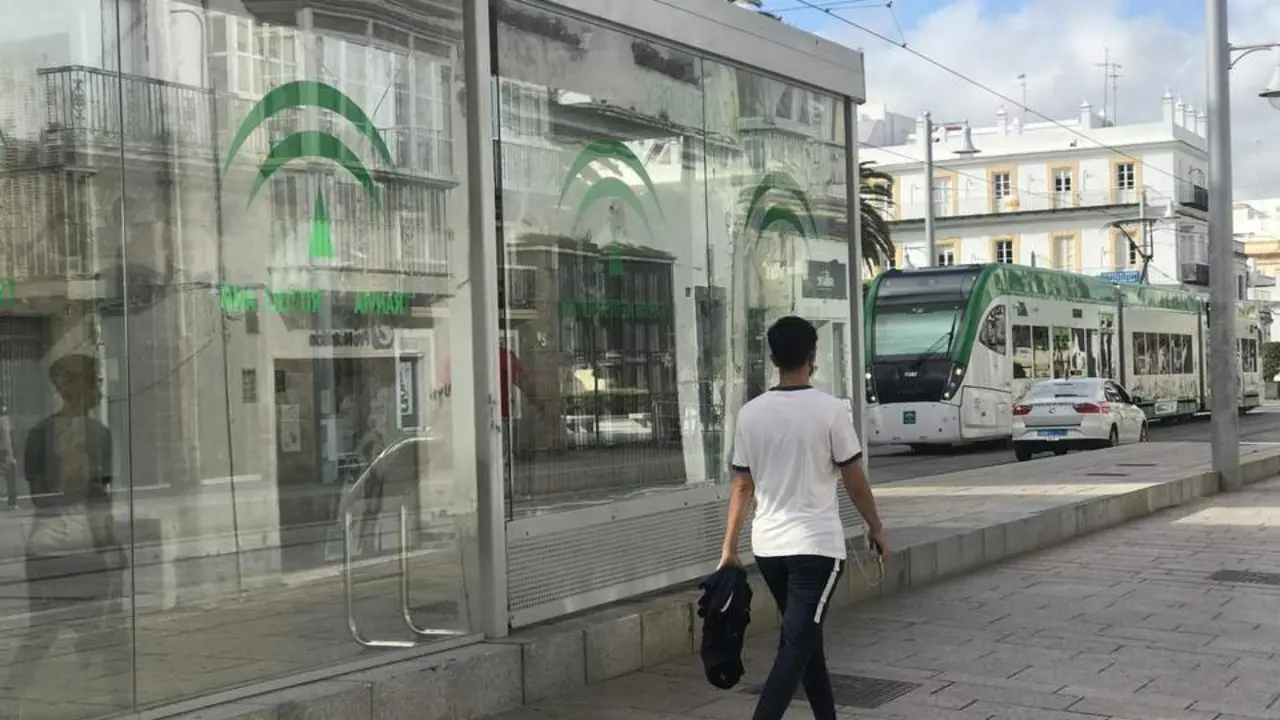 La Junta destina 40 millones de euros m&aacute;s al tranv&iacute;a. - 