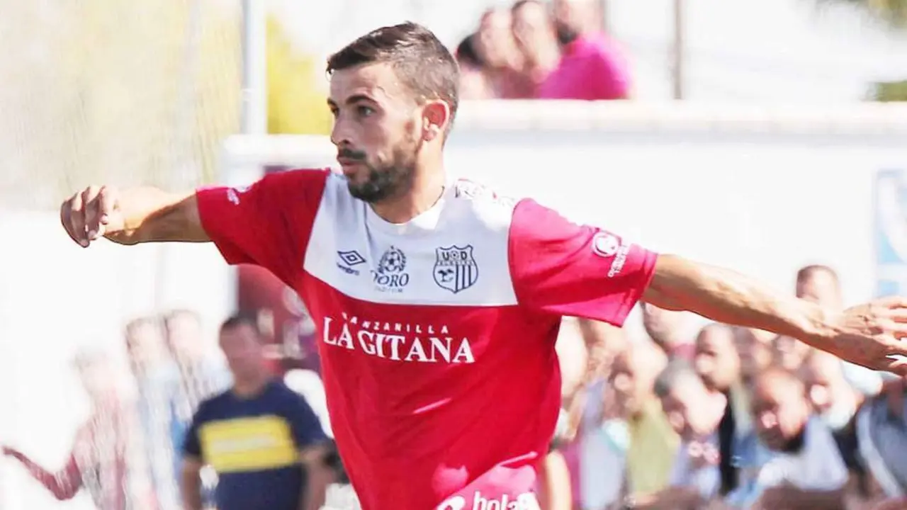 Eloy, lateral izquierdo de la UD Algaida - Muala