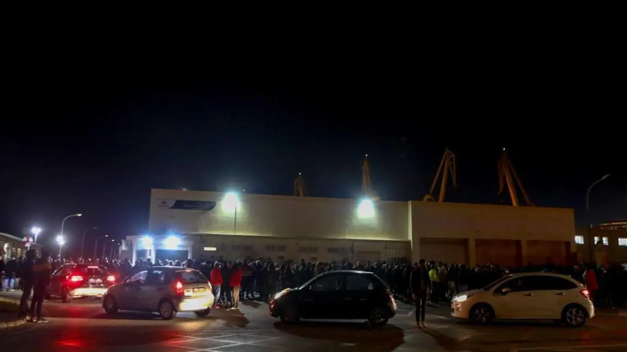 Barricada en la huelga del metal en C&aacute;diz.  - Europa Press/Nacho Frade