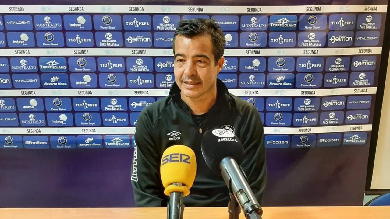 Jos&eacute; P&eacute;rez Herrera, este viernes en la sala de prensa de Chap&iacute;n. - Viva Jerez
