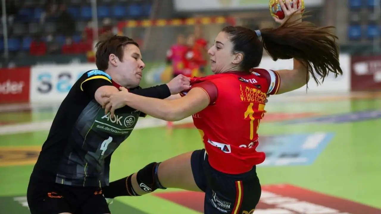Jennifer Guti&eacute;rrez, en el partido contra Alemania. - EFE