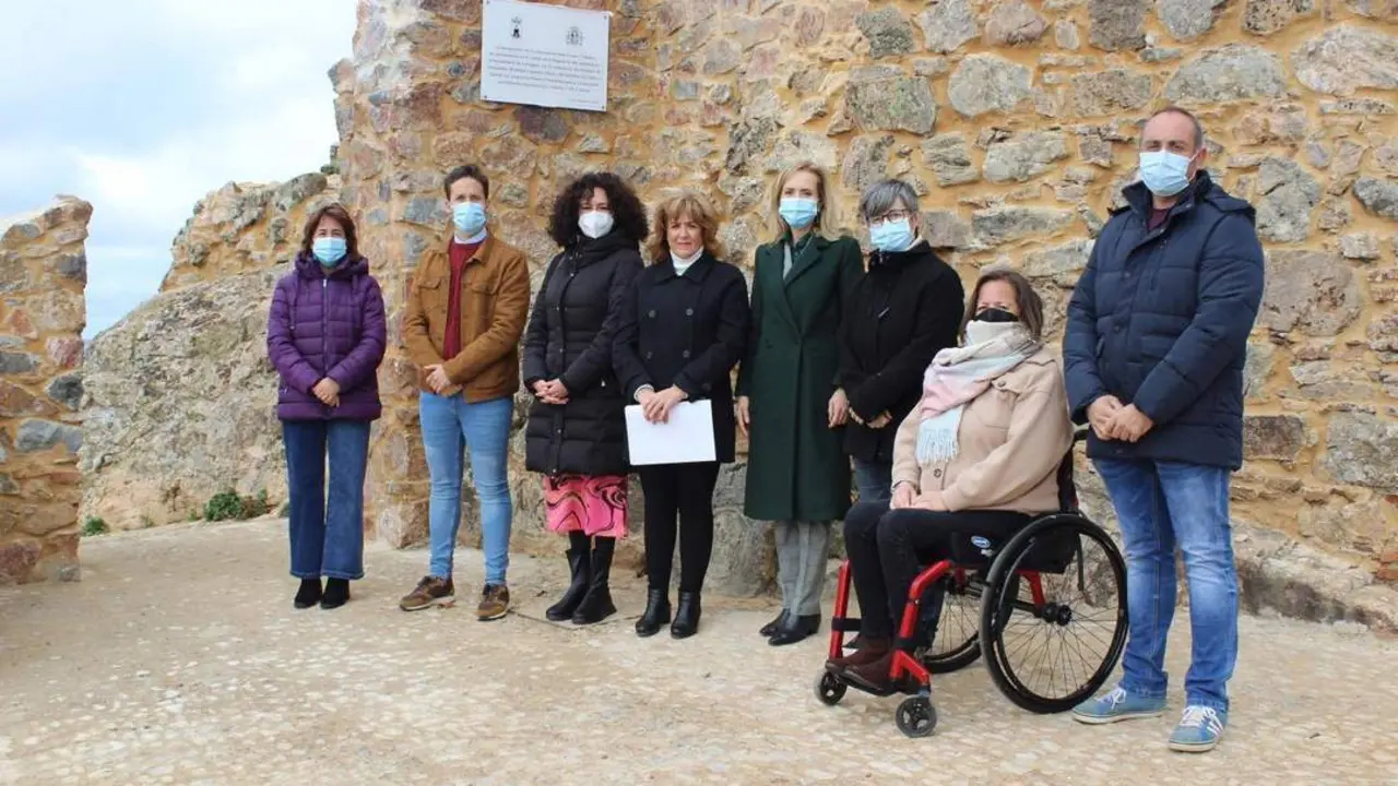 Inaguraci&oacute;n de la muralla tras su rehabilitaci&oacute;n. - VH