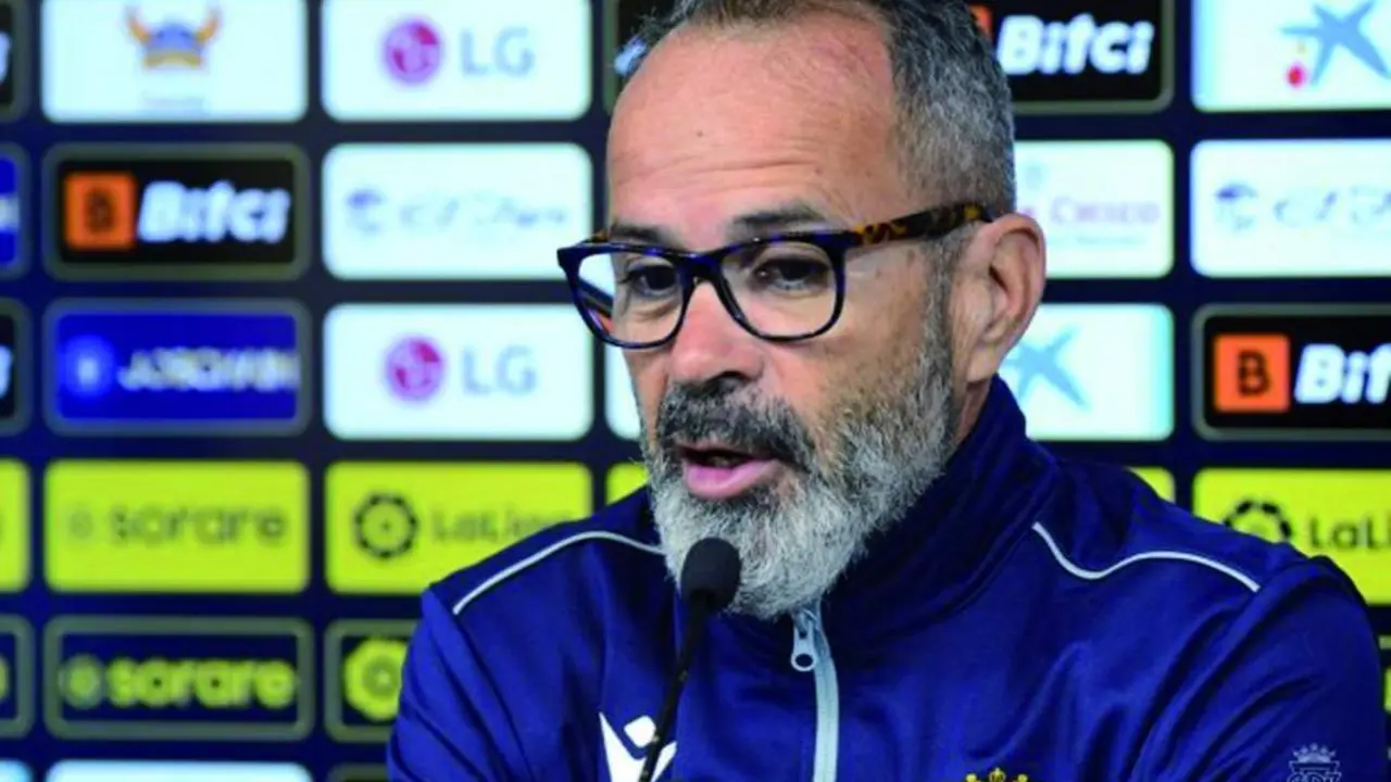 &Aacute;lvaro Cervera, en la rueda de prensa previa al partido de Copa del Rey contra el Villa de Fortuna - C&aacute;diz CF